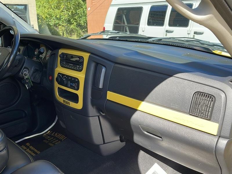 Dodge Ram 1500 SRT-10 Quad Cab 2WD 2005