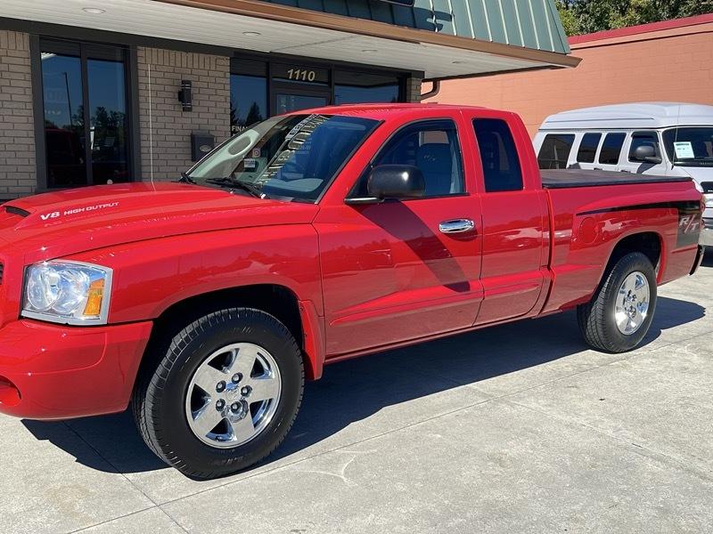 Dodge Dakota SLT Club Cab 4WD 2006