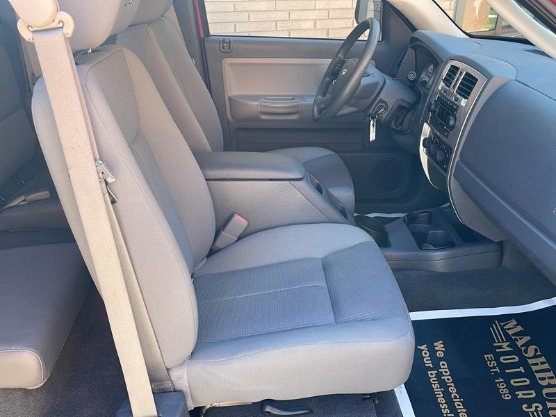 Dodge Dakota SLT Club Cab 4WD 2006