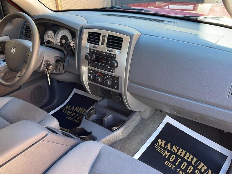 Dodge Dakota SLT Club Cab 4WD 2006
