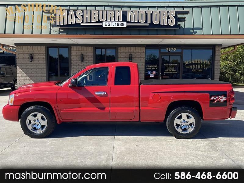 Dodge Dakota SLT Club Cab 4WD 2006