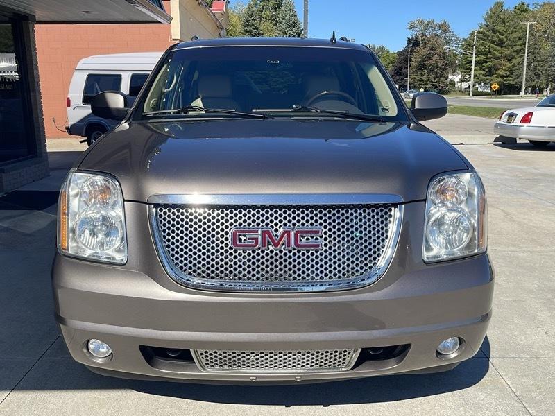 GMC Yukon Denali XL 4WD 2014