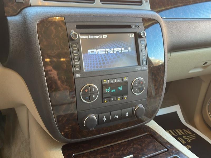 GMC Yukon Denali XL 4WD 2014