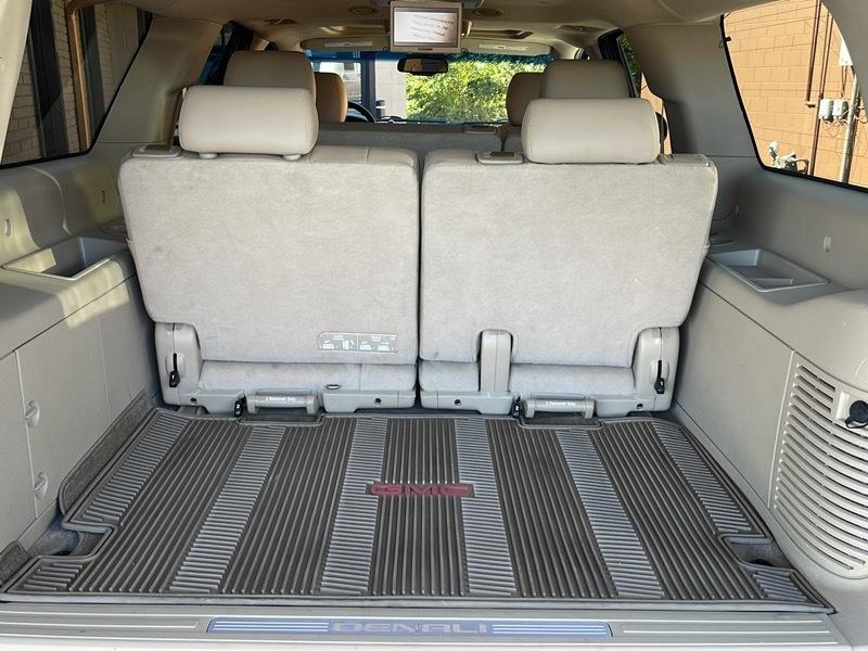 GMC Yukon Denali XL 4WD 2014