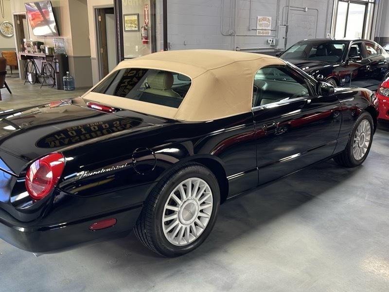 Ford Thunderbird Premium 2005