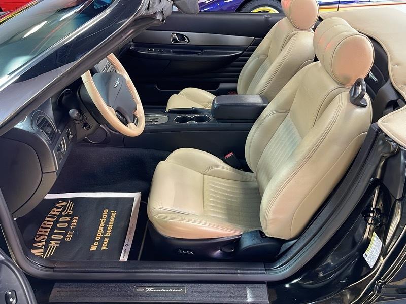 Ford Thunderbird Premium 2005