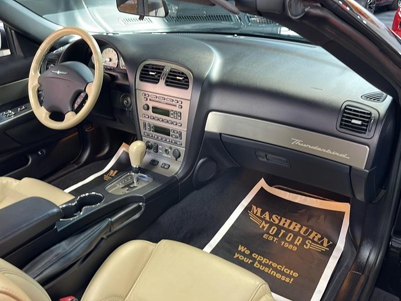 Ford Thunderbird Premium 2005