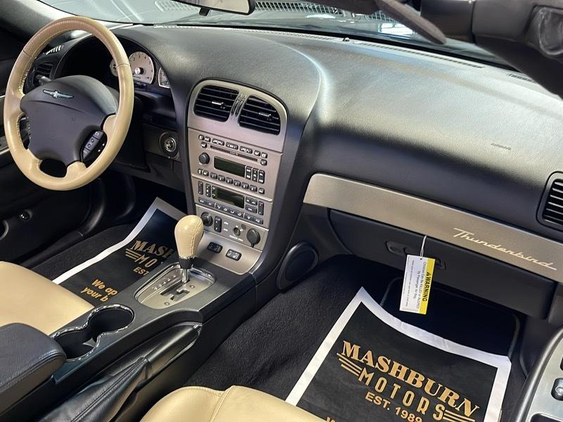 Ford Thunderbird Premium 2005