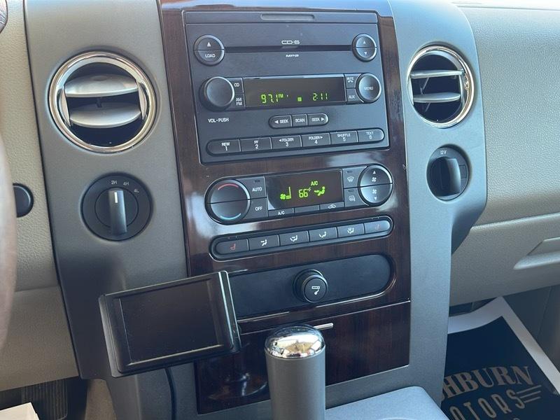 Ford F-150 King Ranch SuperCrew 4WD 2005