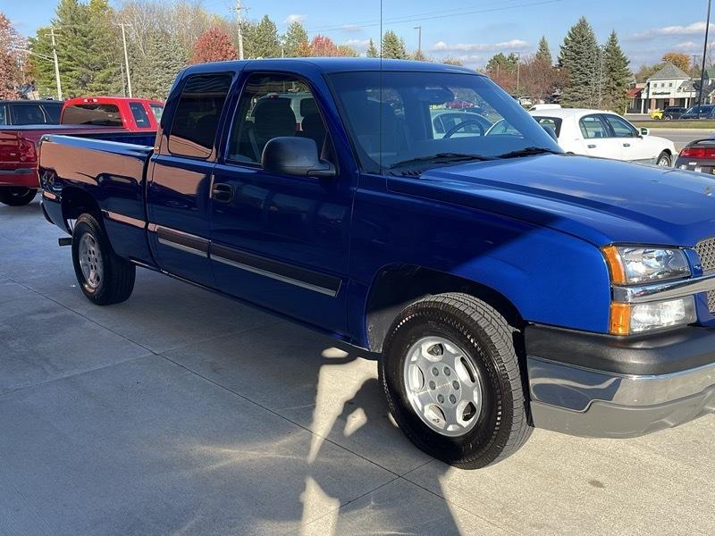 Chevrolet Silverado 1500 LS Ext. Cab Short Bed 4WD 2003