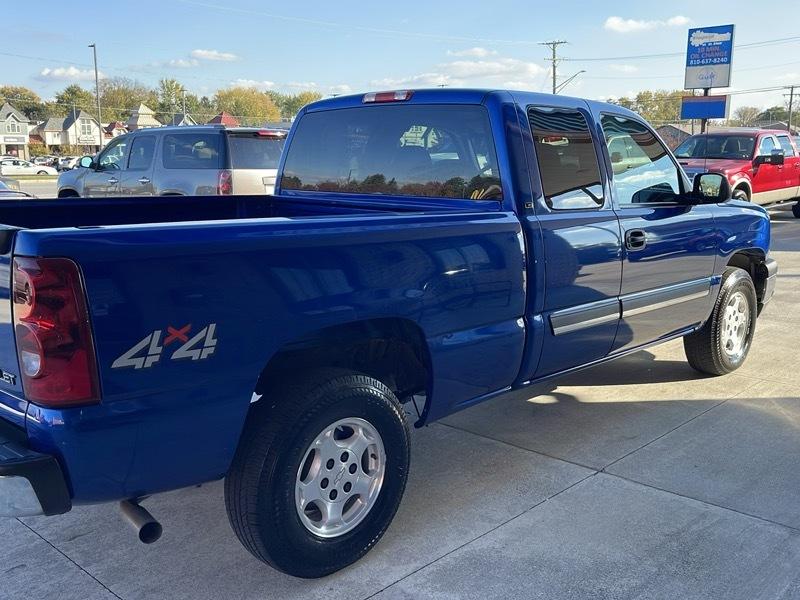 Chevrolet Silverado 1500 LS Ext. Cab Short Bed 4WD 2003