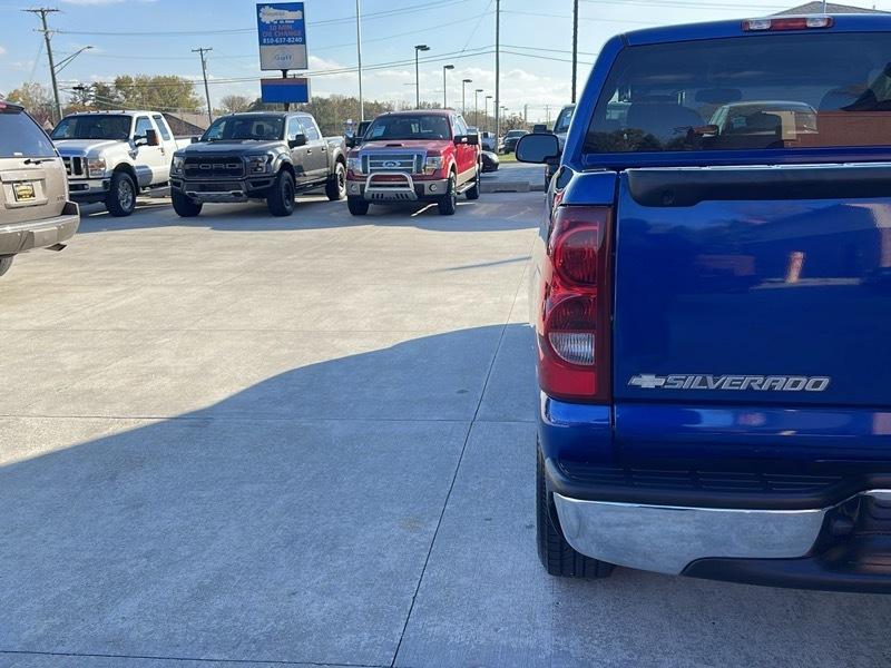 Chevrolet Silverado 1500 LS Ext. Cab Short Bed 4WD 2003