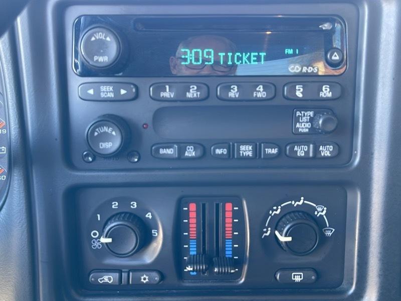 Chevrolet Silverado 1500 LS Ext. Cab Short Bed 4WD 2003