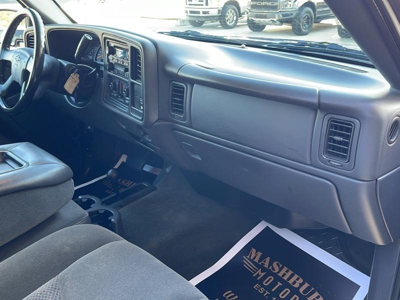 Chevrolet Silverado 1500 LS Ext. Cab Short Bed 4WD 2003