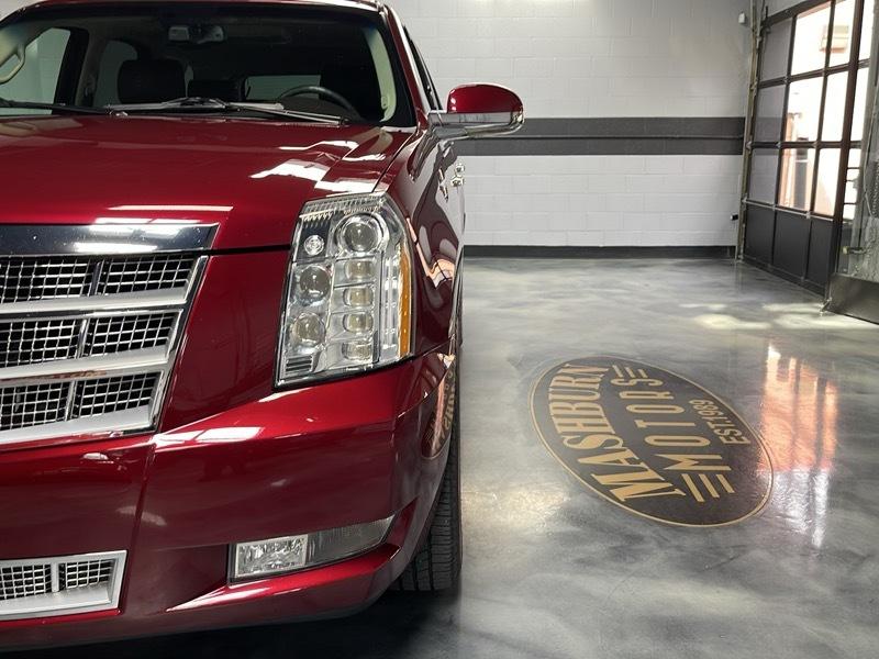 Cadillac Escalade AWD Platinum Edition 2009