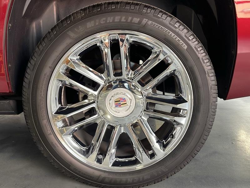Cadillac Escalade AWD Platinum Edition 2009