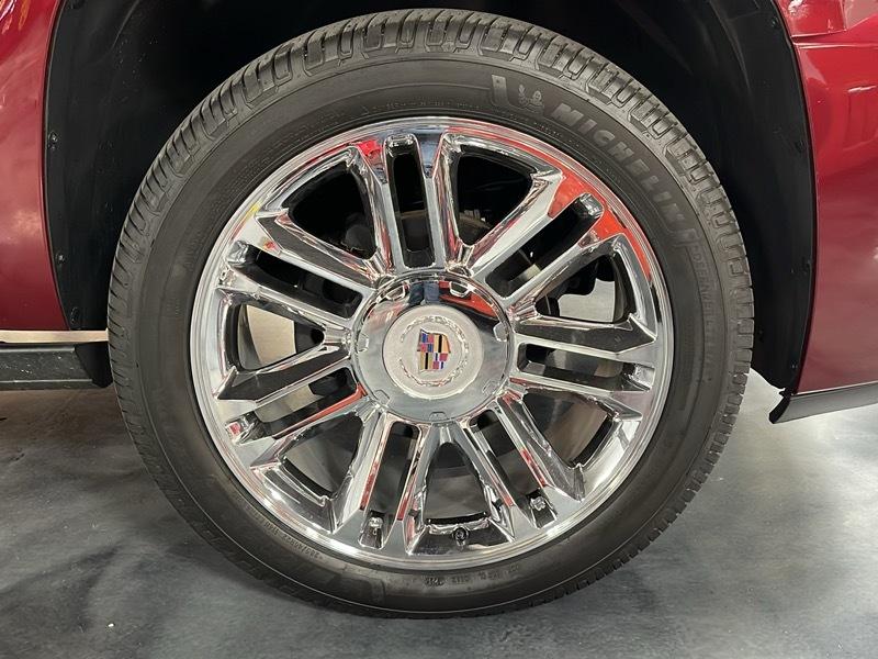 Cadillac Escalade AWD Platinum Edition 2009