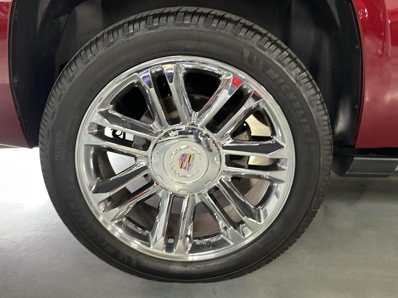 Cadillac Escalade AWD Platinum Edition 2009