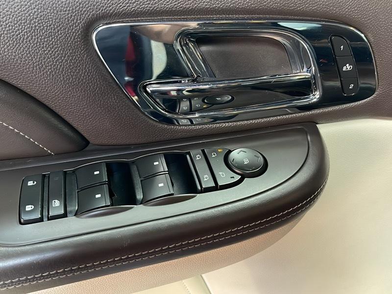 Cadillac Escalade AWD Platinum Edition 2009