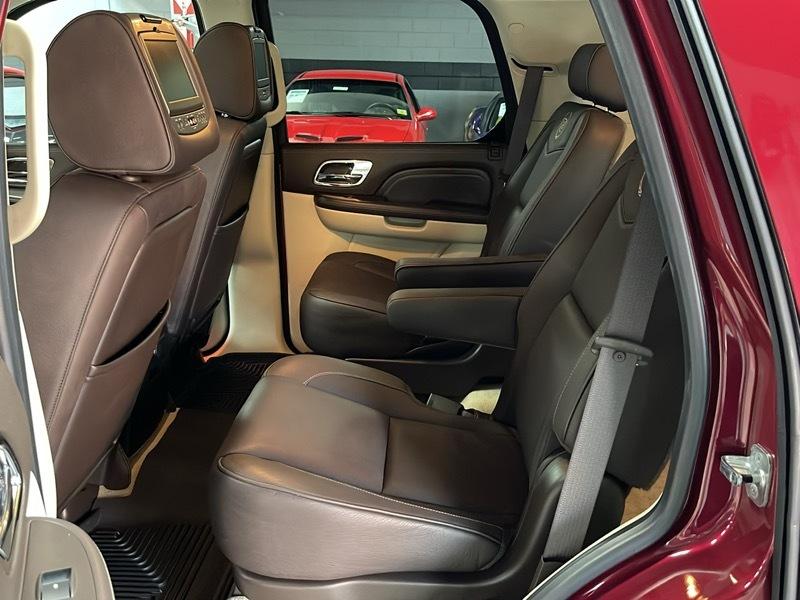 Cadillac Escalade AWD Platinum Edition 2009