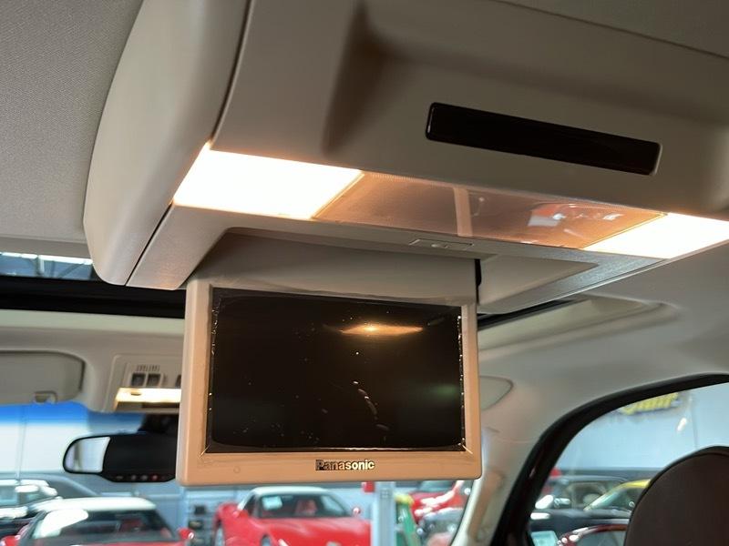 Cadillac Escalade AWD Platinum Edition 2009