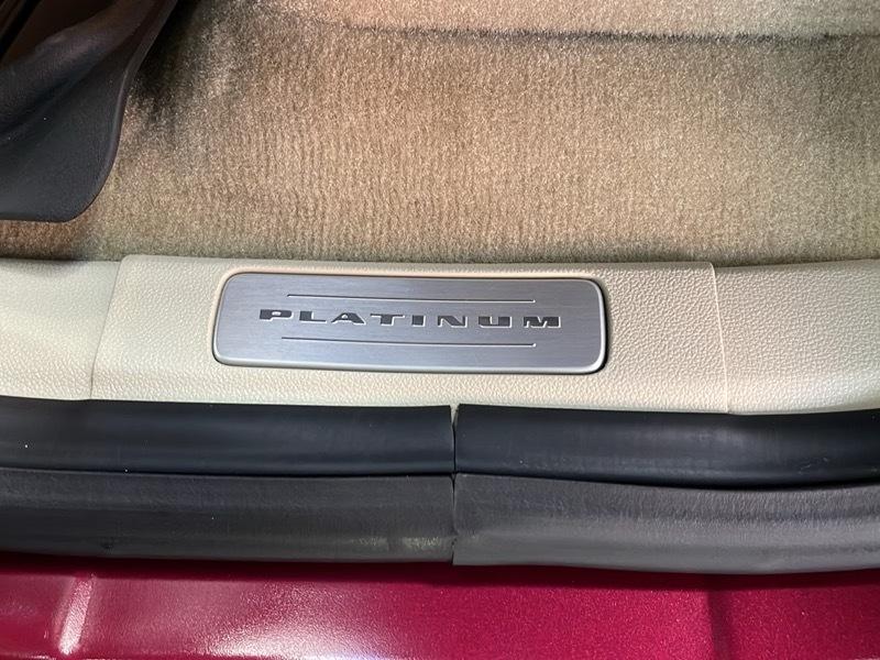 Cadillac Escalade AWD Platinum Edition 2009