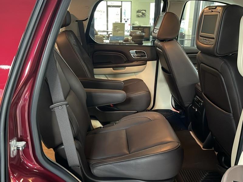 Cadillac Escalade AWD Platinum Edition 2009