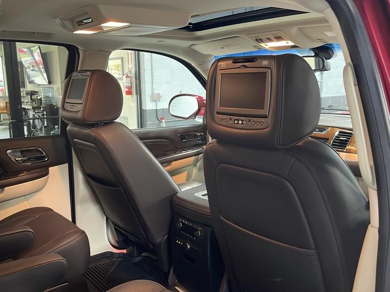 Cadillac Escalade AWD Platinum Edition 2009