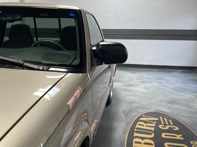 Chevrolet S10 Pickup LS Short Bed 2WD 2000