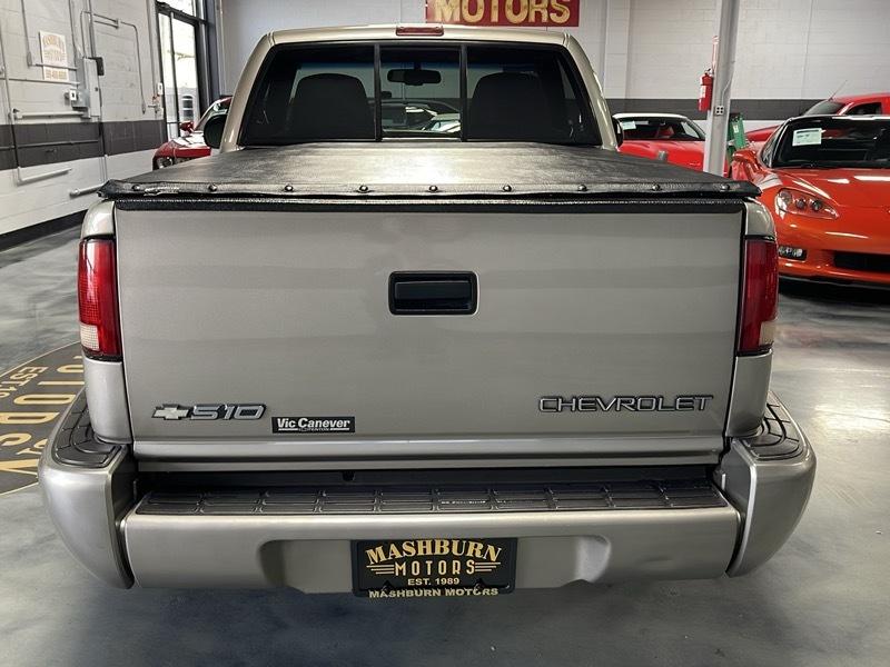 Chevrolet S10 Pickup LS Short Bed 2WD 2000
