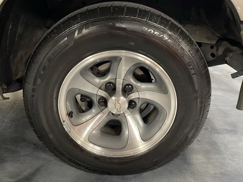 Chevrolet S10 Pickup LS Short Bed 2WD 2000