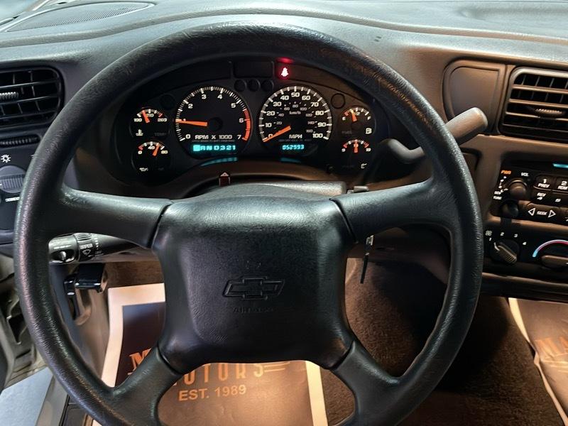 Chevrolet S10 Pickup LS Short Bed 2WD 2000