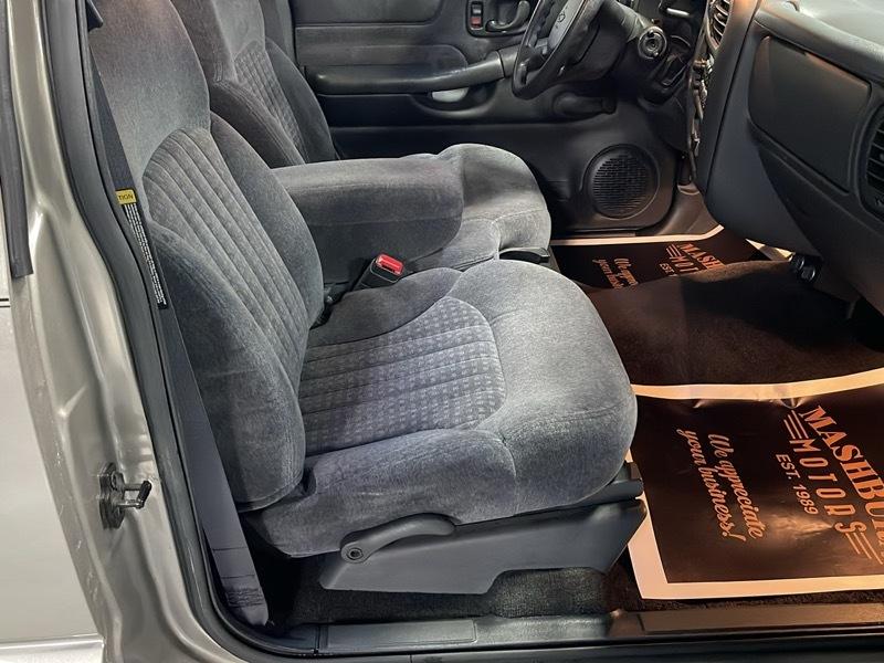 Chevrolet S10 Pickup LS Short Bed 2WD 2000