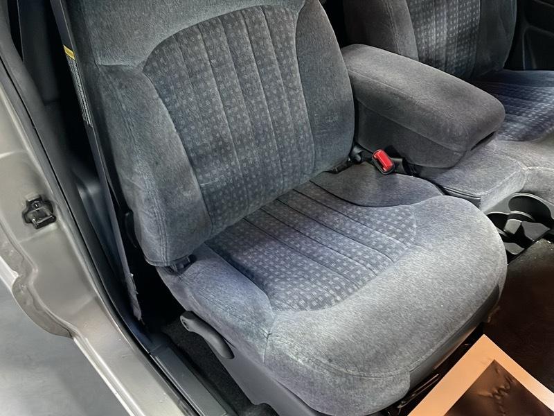 Chevrolet S10 Pickup LS Short Bed 2WD 2000