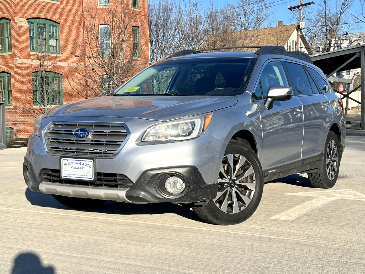 2015 Subaru Outback 2.5i Limited w/ Navigation