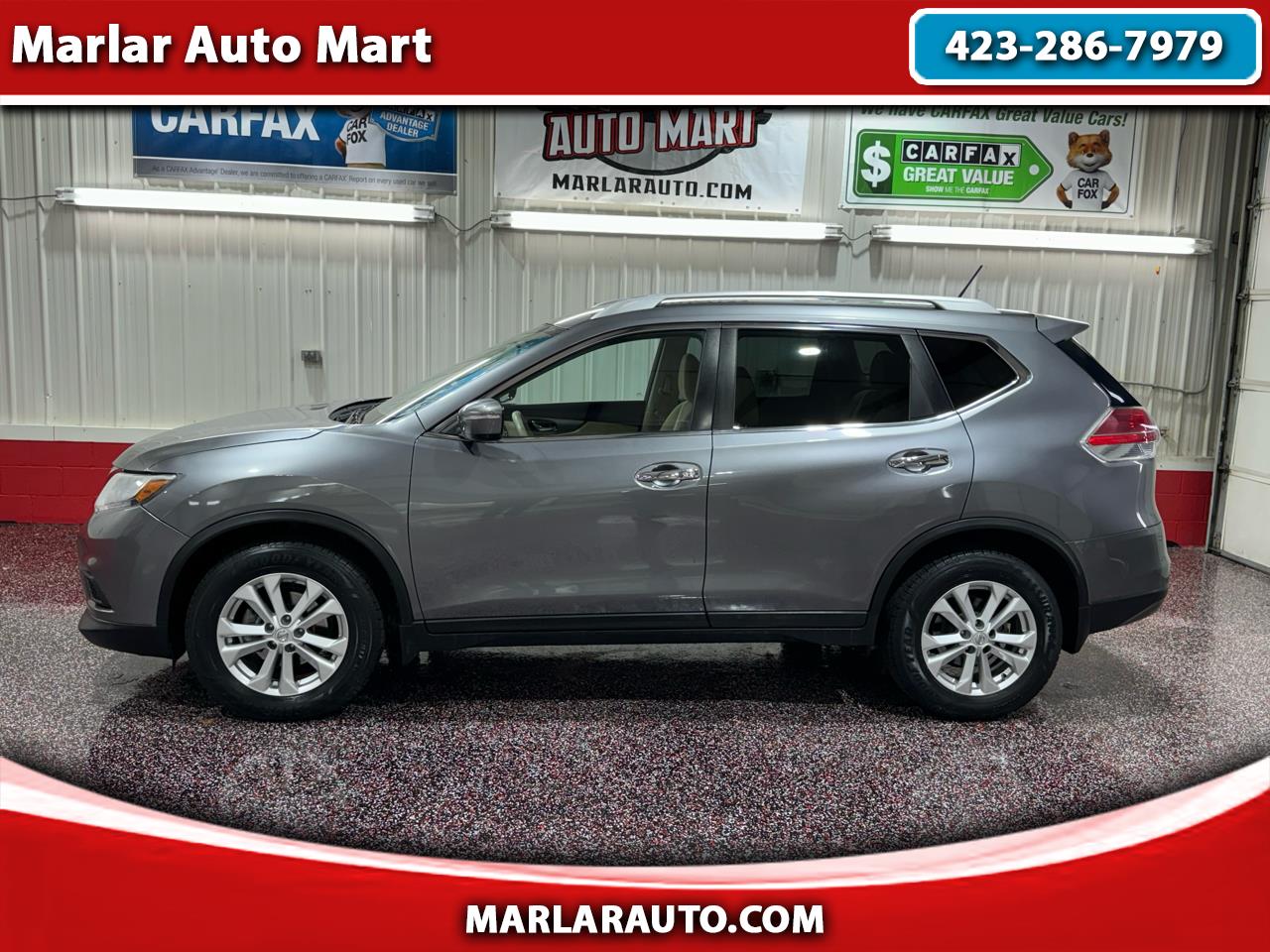 2015 Nissan Rogue SV's photo