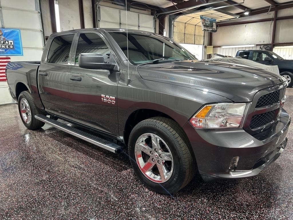 RAM 1500 Express 4x4 Crew Cab 5'7" Box 2018