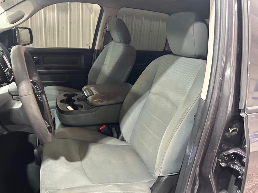 RAM 1500 Express 4x4 Crew Cab 5'7" Box 2018