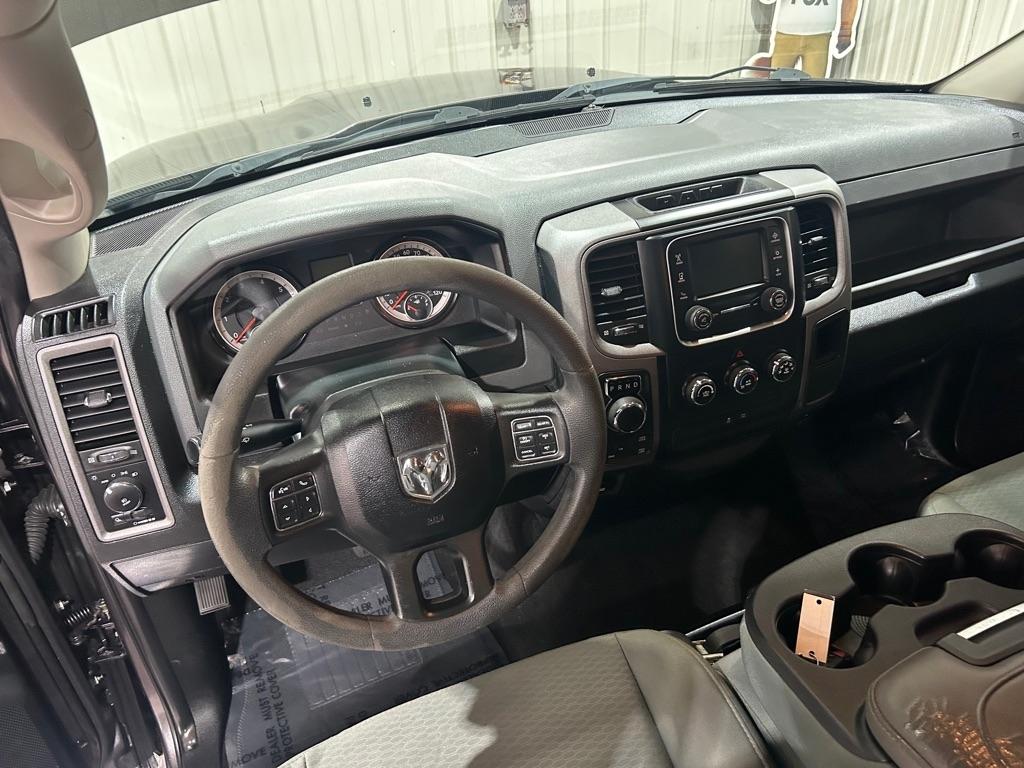 RAM 1500 Express 4x4 Crew Cab 5'7" Box 2018