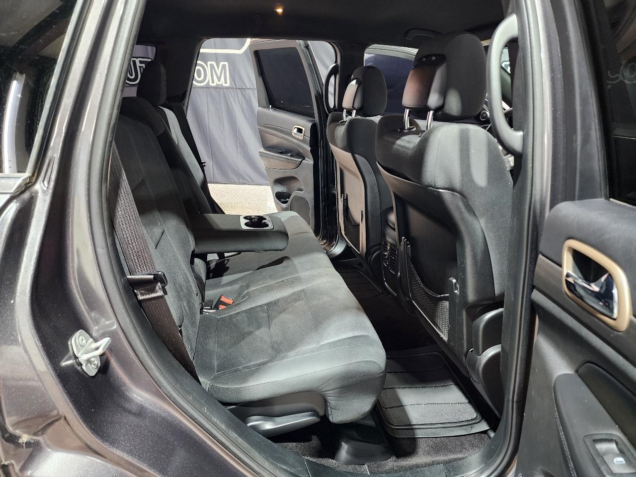 Jeep Grand Cherokee 4WD 4dr Laredo 2016