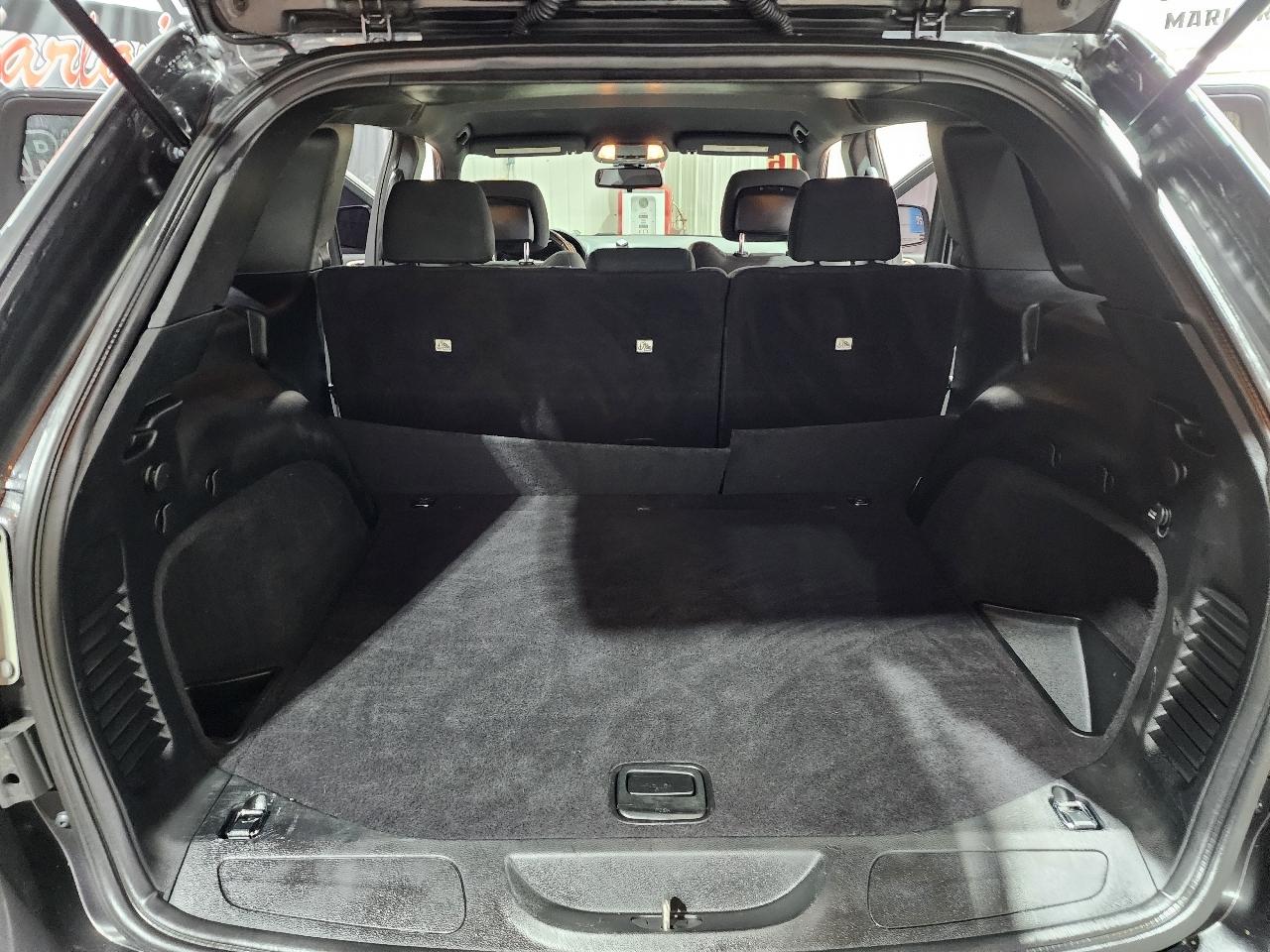Jeep Grand Cherokee 4WD 4dr Laredo 2016