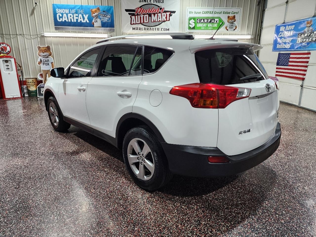 Toyota RAV4 FWD 4dr XLE (Natl) 2015