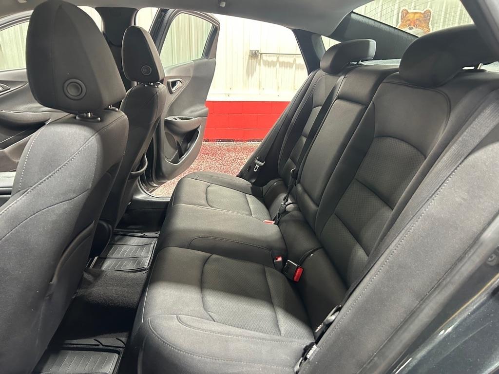 Chevrolet Malibu 4dr Sdn LT w/1LT 2017