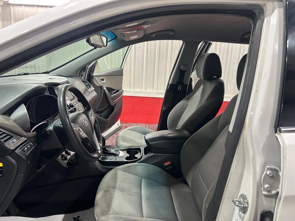 Hyundai Santa Fe FWD 4dr SE 2016