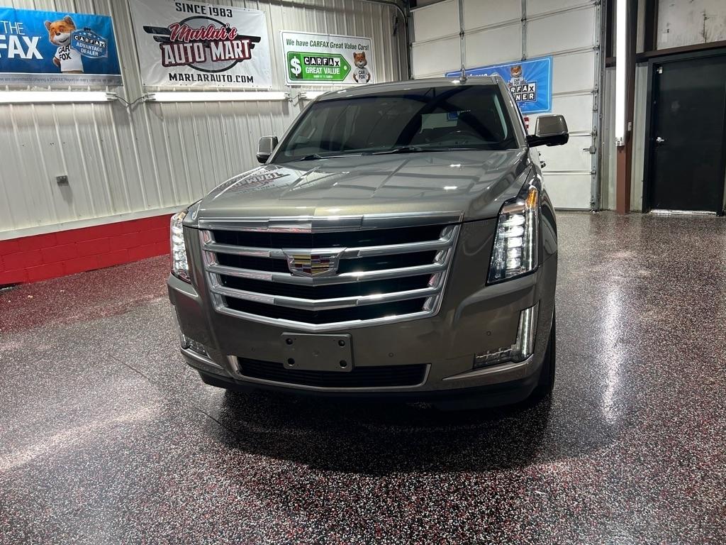 Cadillac Escalade ESV 4WD 4dr Luxury 2019