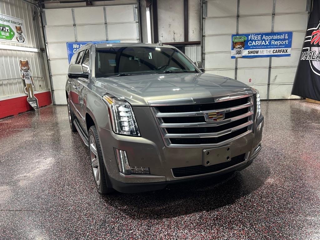 Cadillac Escalade ESV 4WD 4dr Luxury 2019