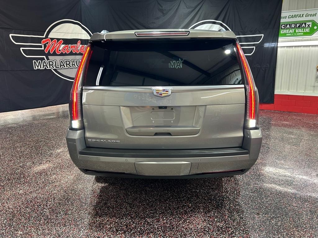 Cadillac Escalade ESV 4WD 4dr Luxury 2019