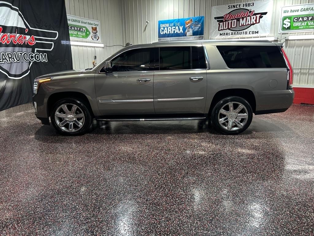 Cadillac Escalade ESV 4WD 4dr Luxury 2019