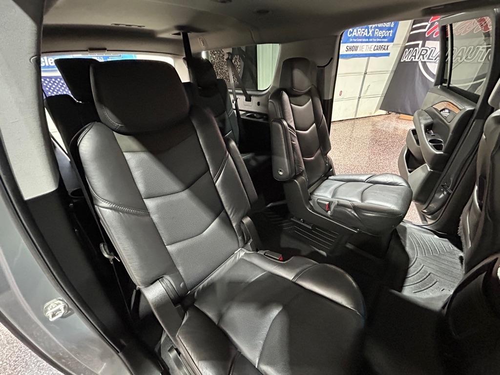 Cadillac Escalade ESV 4WD 4dr Luxury 2019
