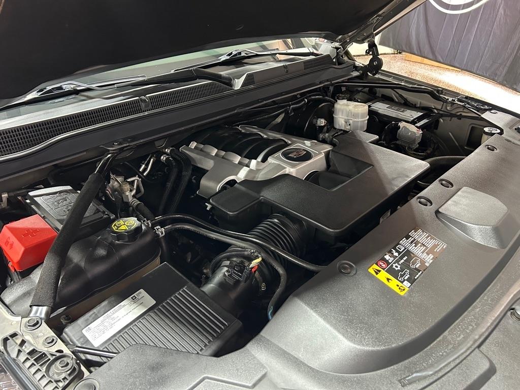 Cadillac Escalade ESV 4WD 4dr Luxury 2019